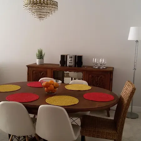 Carcavelos Apartment *