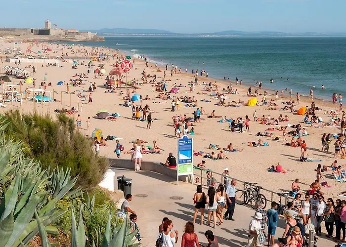 Carcavelos Beach * Carcavelos (Lisbon)